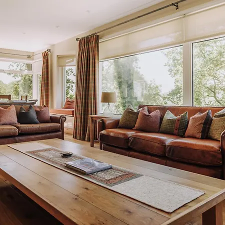 Craigside, Views,